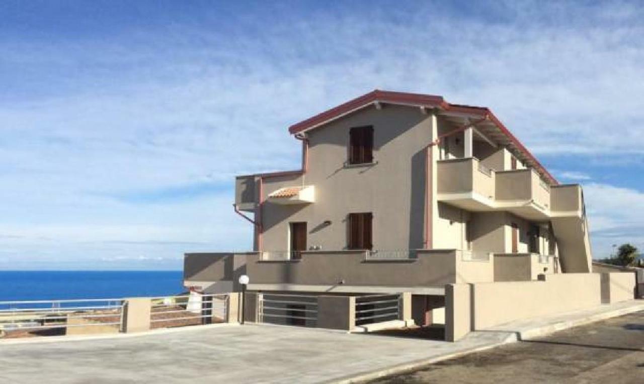 Con Vista Castelsardo